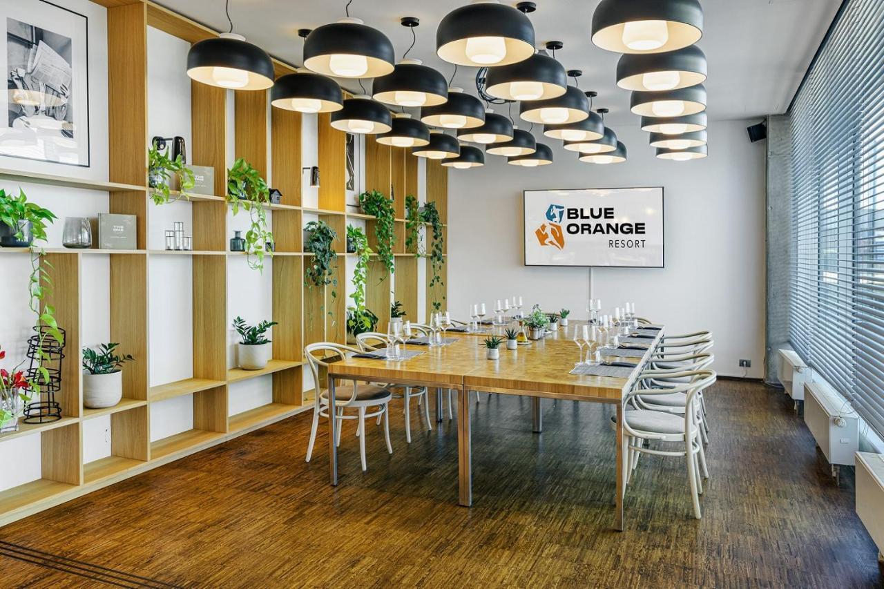 Blue Orange Resort Прага Экстерьер фото