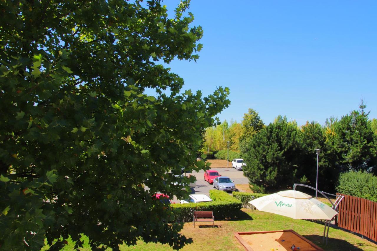 Blue Orange Resort Прага Экстерьер фото